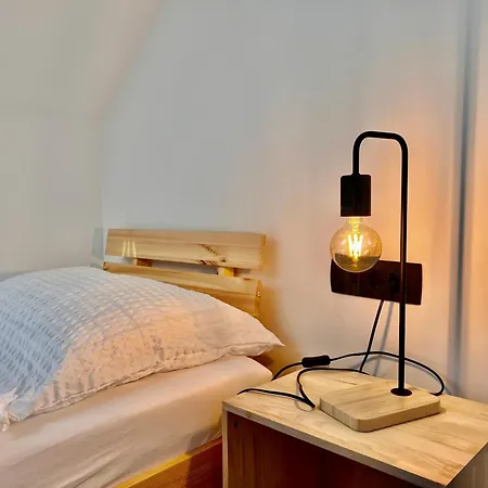 فيلة Milan بليد